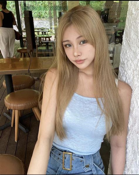 Super pretty abg .
